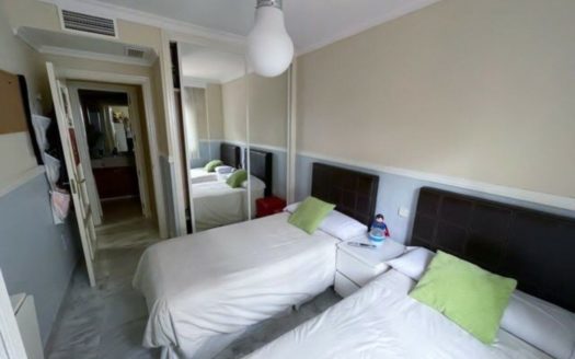 Apartamento de 2 dormitorios en Nueva Andalucia