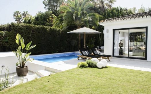 Villa de 4 dormitorios en Nueva Andalucia