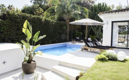 Villa de 4 dormitorios en Nueva Andalucia