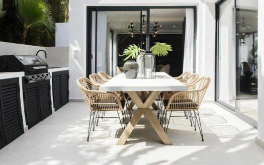 Villa de 4 dormitorios en Nueva Andalucia