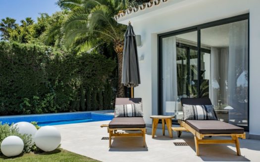 Villa de 4 dormitorios en Nueva Andalucia