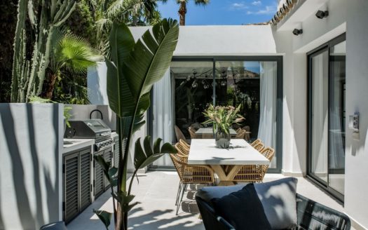 Villa de 4 dormitorios en Nueva Andalucia