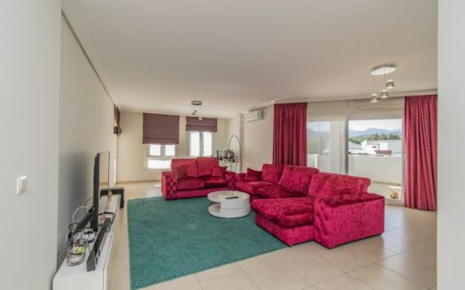 Apartamento de 3 dormitorios en Nueva Andalucia