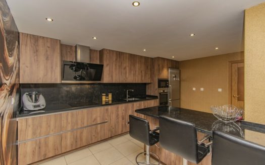Apartamento de 3 dormitorios en Nueva Andalucia
