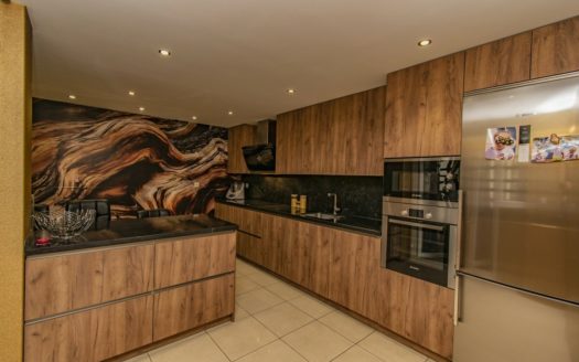 Apartamento de 3 dormitorios en Nueva Andalucia