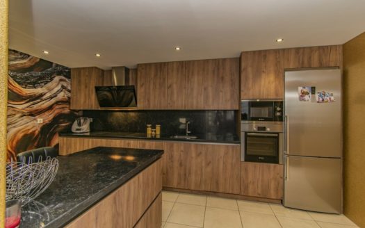 Apartamento de 3 dormitorios en Nueva Andalucia