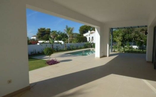 Villa de 5 dormitorios en Nueva Milla de Oro