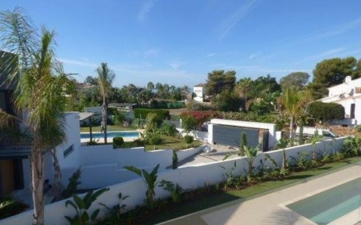 Villa de 5 dormitorios en Nueva Milla de Oro