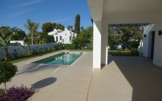 Villa de 5 dormitorios en Nueva Milla de Oro