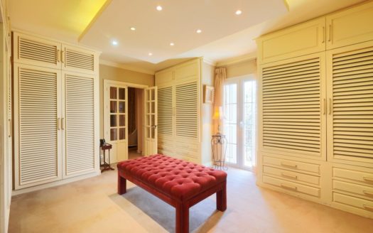 5 bedrooms Villa in Benahavis