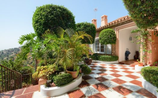 5 bedrooms Villa in Benahavis