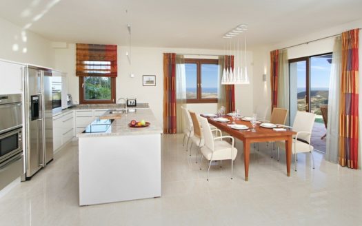 6 bedrooms Villa in Benahavis