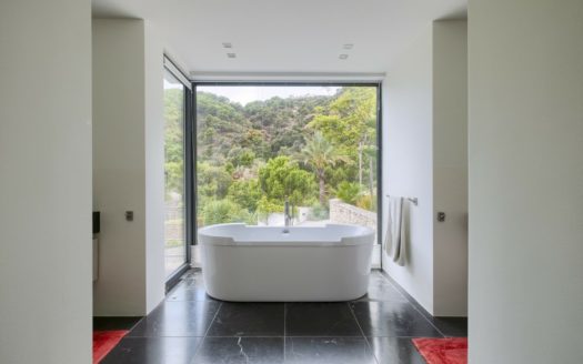 Villa de 4 dormitorios en Benahavis