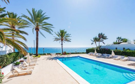 3 bedrooms Townhouse in Milla de Oro