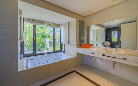 6 bedrooms Villa in Milla de Oro