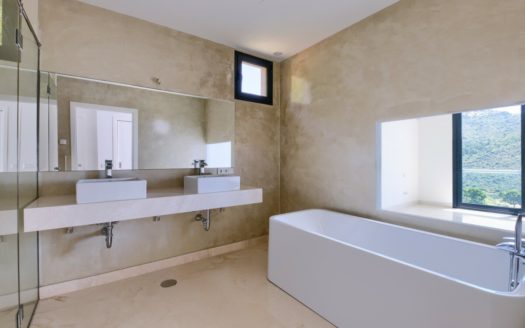 6 bedrooms Villa in Benahavis