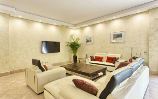 5 bedrooms Villa in Milla de Oro