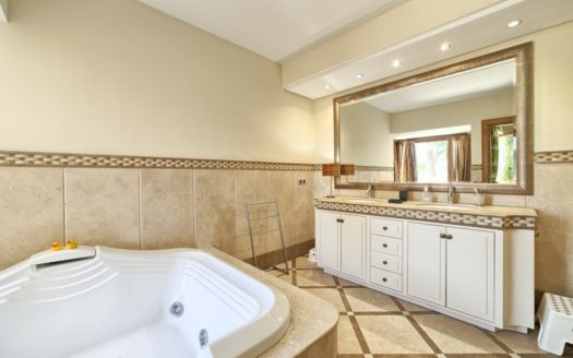 5 bedrooms Villa in Milla de Oro