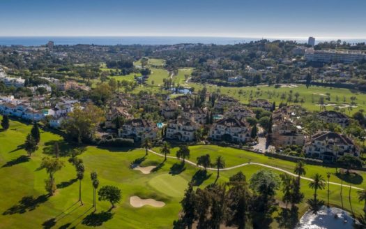 3 bedrooms Penthouse in Nueva Andalucia