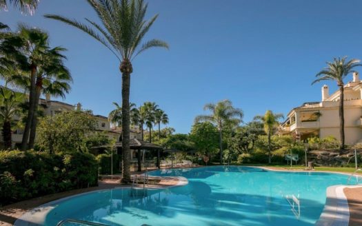 3 bedrooms Penthouse in Nueva Andalucia