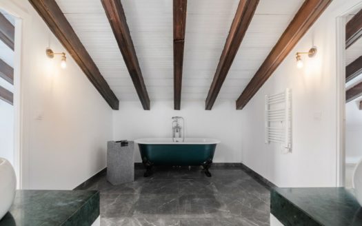 Ático de 2 dormitorios en  Benahavis