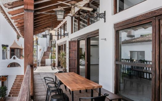 Ático de 2 dormitorios en  Benahavis