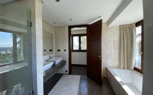 5 bedrooms Villa in Milla de Oro