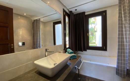 5 bedrooms Villa in Milla de Oro