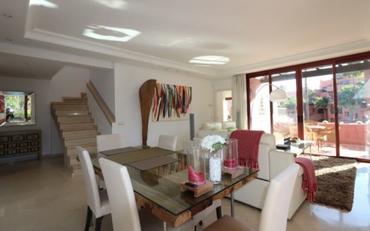 Ático de 3 dormitorios en Nueva Milla de Oro