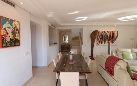 Ático de 3 dormitorios en Nueva Milla de Oro