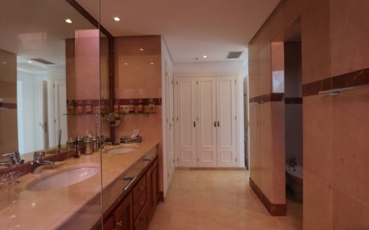 Ático de 3 dormitorios en Nueva Milla de Oro