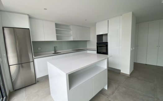 Ático de 2 dormitorios en Cancelada