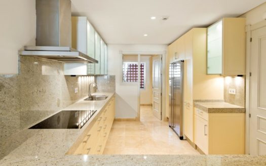 2 bedrooms Apartment in Bahia de Marbella