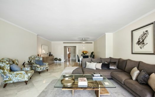 3 bedrooms Apartment in Nueva Andalucia