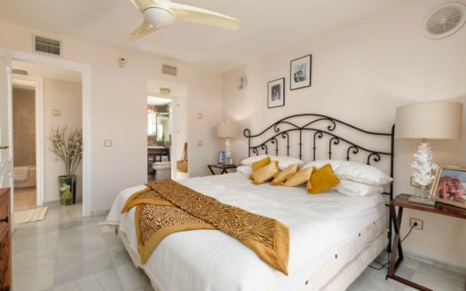 Villa de 3 dormitorios en Milla de Oro