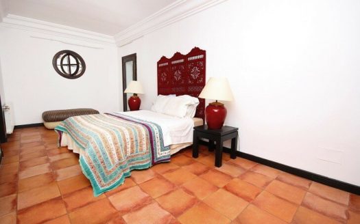 Villa de 3 dormitorios en Elviria