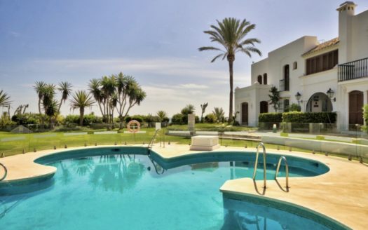 Adosado de 2 dormitorios en Nueva Milla de Oro