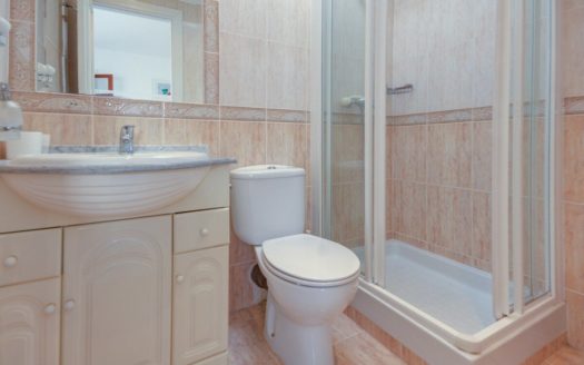 Adosado de 2 dormitorios en Nueva Milla de Oro