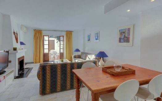 Adosado de 2 dormitorios en Nueva Milla de Oro