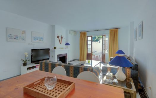 Adosado de 2 dormitorios en Nueva Milla de Oro