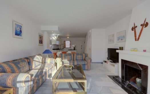 Adosado de 2 dormitorios en Nueva Milla de Oro