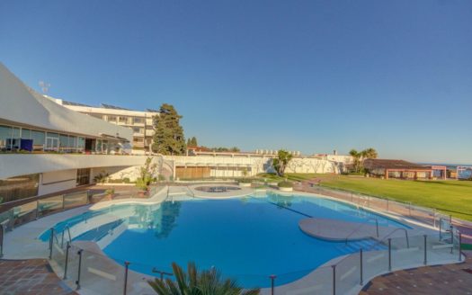 Adosado de 2 dormitorios en Nueva Milla de Oro