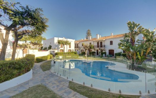 Adosado de 2 dormitorios en Nueva Milla de Oro