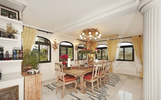 5 bedrooms Villa in Nueva Andalucia