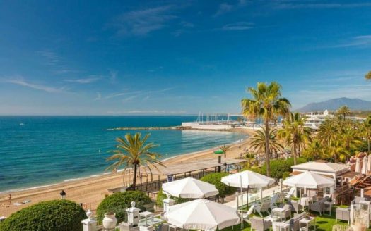 Villa de 4 dormitorios en La Resina Golf