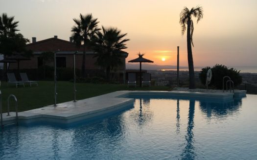 Apartamento de 3 dormitorios en Benahavis