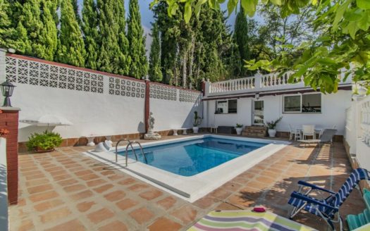 Villa de 6 dormitorios en Milla de Oro