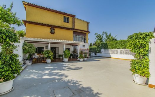 Villa de 6 dormitorios en Milla de Oro
