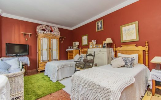 Villa de 6 dormitorios en Milla de Oro