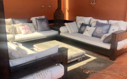 5 bedrooms Townhouse in Milla de Oro